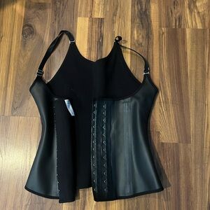 Angel Curves waist trainer
